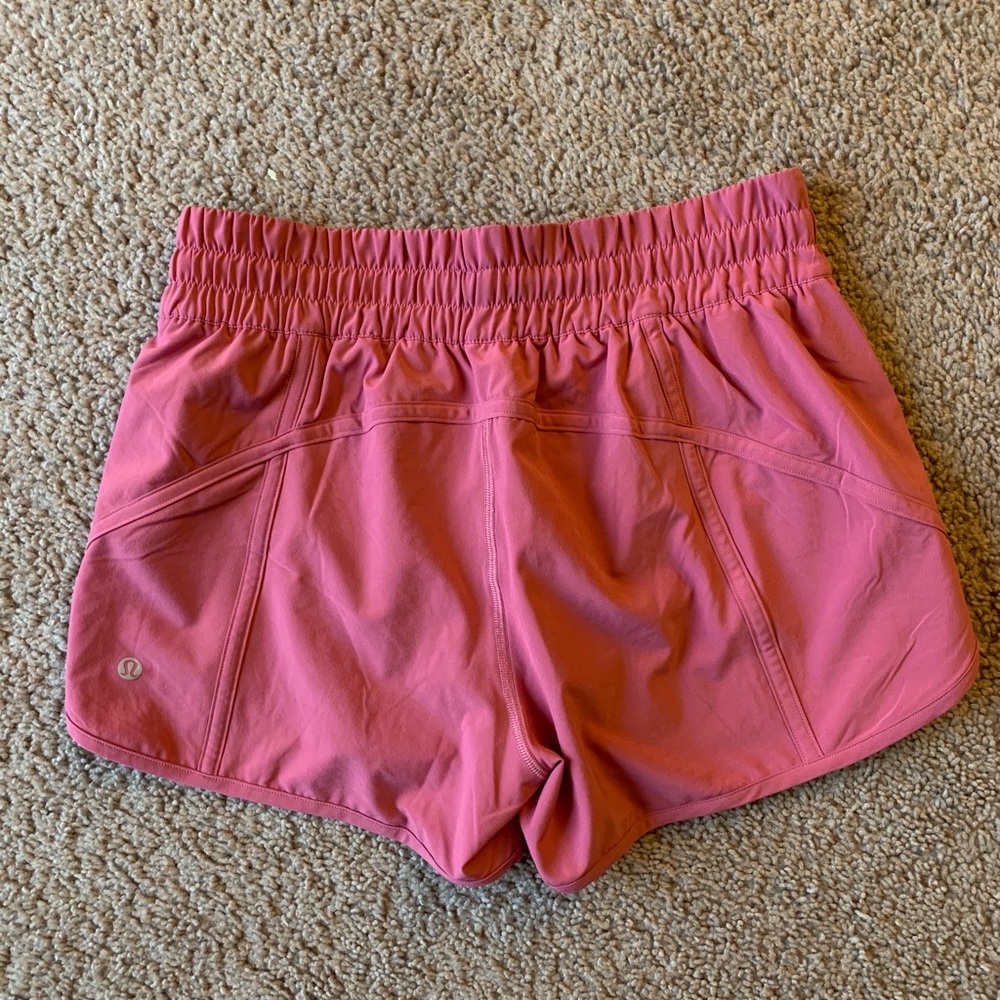 Lululemon Tracker v shorts 4”🍋